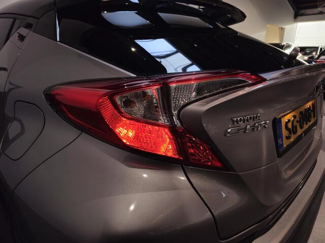 Toyota C-HR 1.8 Hybrid Style Bi-Tone - Stoelverwarming - Adaptive Cruise - Dodehoekdetectie - JBL Audio
