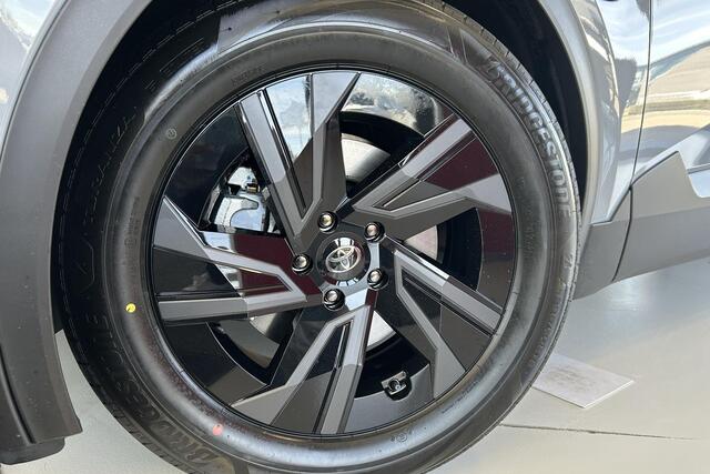 Toyota C-HR First Edition 77 kWh, Inruilpremie ¤2.000,- BSM, Apple Carplay/Android Auto, Stoel & Stuur verwarming!