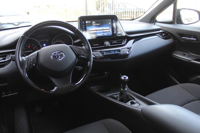 Toyota C-HR 1.2T Dynamic | Rijklaar | Trekhaak | Keyless | Clima | Adap.cruise | Navi | Bluetooth