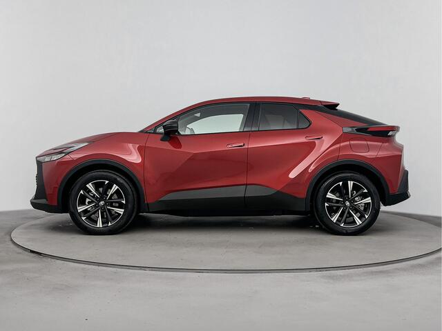 Toyota C-HR 2.0 Plug-in Hybrid 220 Dynamic | Apple Carplay & Android Auto | Parkeercamera | * | Direct leverbaar |