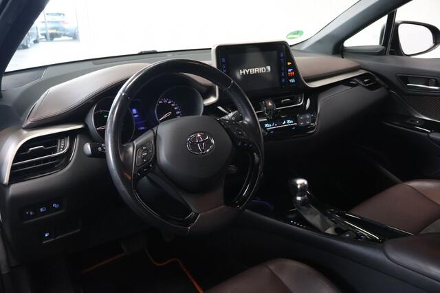 Toyota C-HR 1.8 Hybrid Executive | Trekhaak | Camera | Stoelverwarming