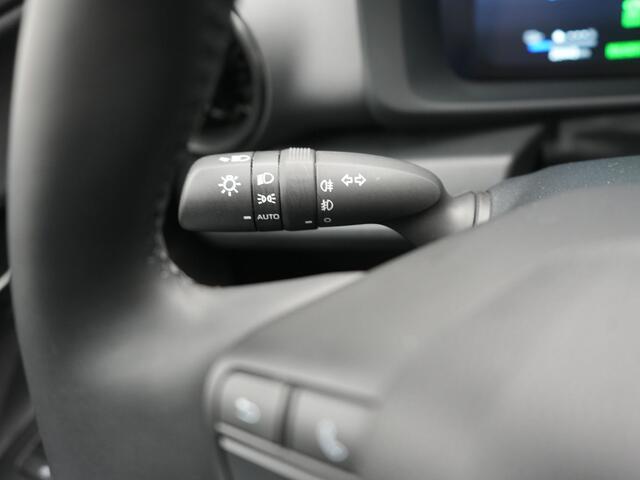 Toyota C-HR 2.0 Plug-in Hybrid 220 PK First Edition