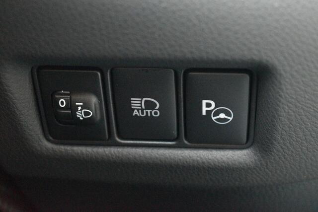 Toyota C-HR 1.8 Hybrid Executive Automaat 122pk | Keyless entry | Voorstoelen verwarmd | PDC |