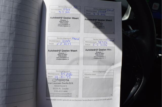 Toyota C-HR 1.8 Hybrid Active NL-Auto / Apple,android / Led verl. / Clima / 67000KM