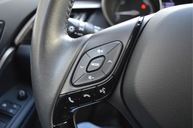 Toyota C-HR 1.8 Hybrid Active NL-Auto / Apple,android / Led verl. / Clima / 67000KM