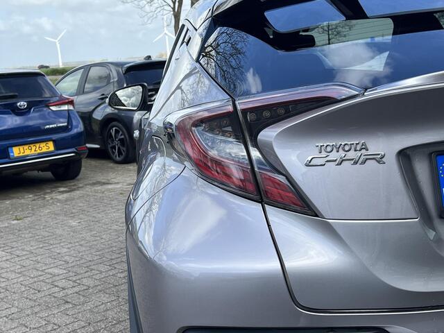 Toyota C-HR 1.8 Hybrid Bi-Tone Plus | Trekhaak | Leer | Stoel- stuurverwarming | LED | PDC V+A | ACC