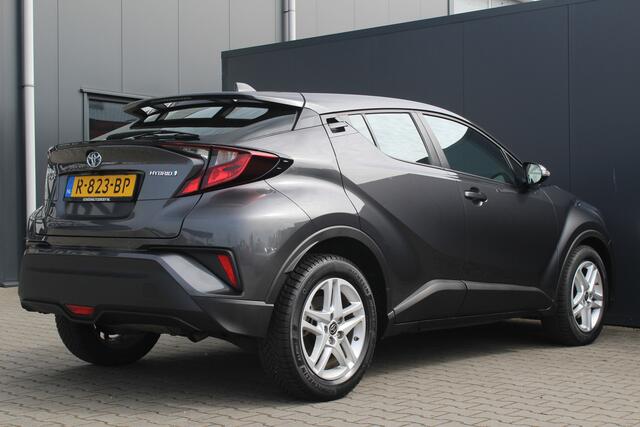 Toyota C-HR 1.8 Hybrid Active | Incl. 12 maanden garantie | Cruise control | Achteruitrijcamera | Climate control | Bluetooth | Lichtmetalen velgen | Airco | Navigatie | Lane assist