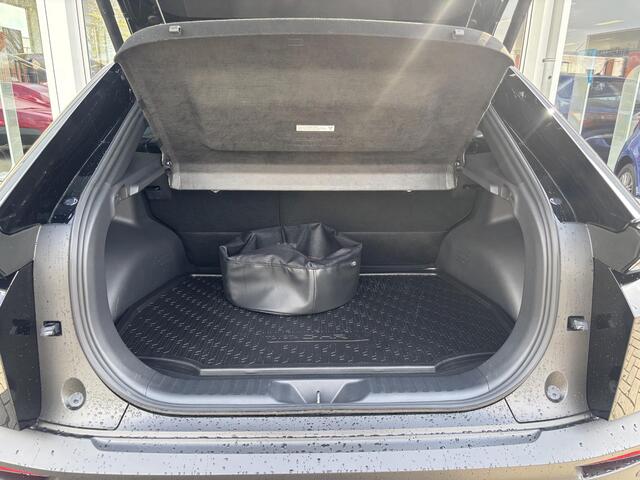 Toyota C-HR First Edition 77 kWh