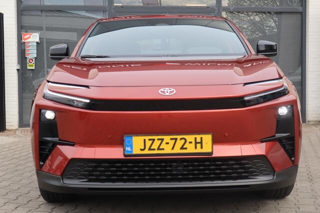 Toyota C-HR First Edition 77 kWh