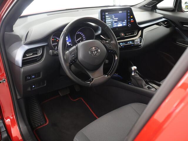 Toyota C-HR 2.0 Hybrid Style | Trekhaak | Navigatie | Apple Carplay/Android Auto | Parkeercamera | DAB | LED | Stoelverwarming | Cruise Control | Climate Control | JBL Audio |