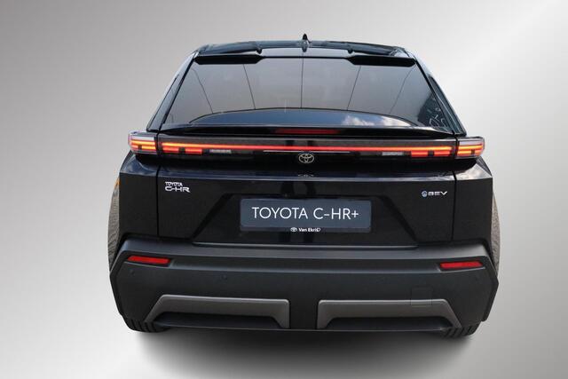 Toyota C-HR First Edition 77 kWh Inruilpremie ¤2.000,- BSM, Apple Carplay/Android Auto, Stoel & Stuur verwarming!