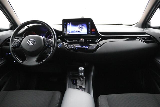 Toyota C-HR 1.8 Hybrid Dynamic | Cruise control | Parkeercamera | Trekhaak | Keyless |