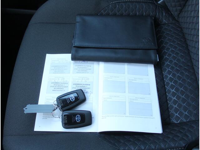 Toyota C-HR 1.8 Hybrid Business CLIMATE | CARPLAY | ADAPCRUISE | DAB | LED | LMV17 | CAMERA | ABS/ASR