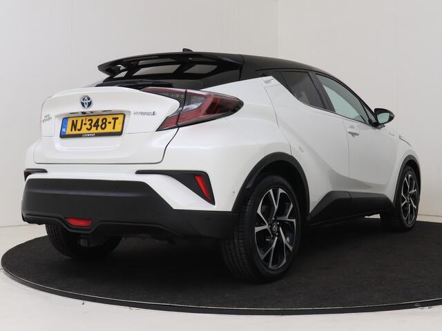 Toyota C-HR 1.8 Hybrid Bi-Tone Plus Trekhaak afneembaar | VOL LEDER | Dodehoekdetectie | JBL | Stoel/Stuurverwarming |