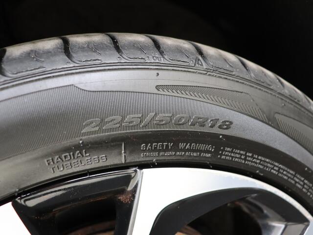 Toyota C-HR 1.8 Hybrid Bi-Tone Plus Trekhaak afneembaar | VOL LEDER | Dodehoekdetectie | JBL | Stoel/Stuurverwarming |