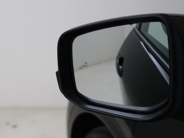 Toyota C-HR First Edition 77 kWh Demo auto