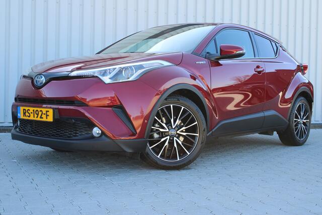 Toyota C-HR 1.8 Hybrid Style | Incl. 12 maanden garantie | Adaptieve cruise control | Lane assist | JBL audio | Afneembare trekhaak | Parkeercamera | Navigatie | Stoelverwarming |