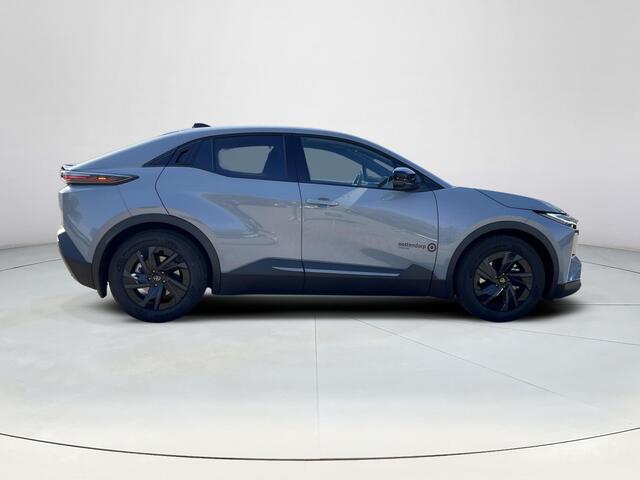 Toyota C-HR First Edition 77 kWh | Manhattan grey | Demonstratie auto |
