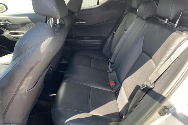 Toyota C-HR 1.8 Hybrid Bi-Tone