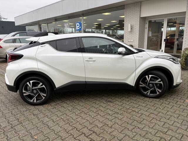 Toyota C-HR 1.8 Hybrid Executive | Bearlock | Sensoren v/a | Stuur+Stoelver