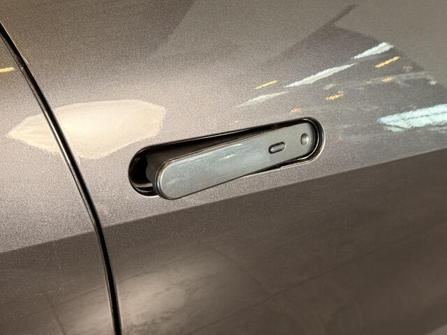 Toyota C-HR 2.0 Plug-in Hybrid 220 Executive | Geheugenstoelen | JBL | Stuurverwarming |