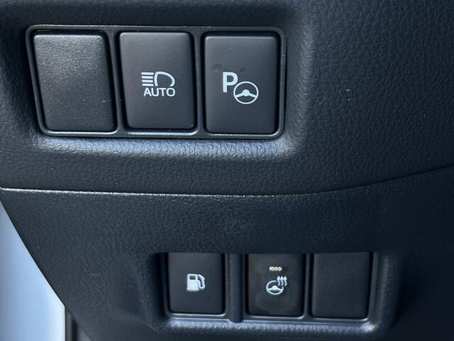 Toyota C-HR 2.0 Hybrid Team D | Trekhaak | Premium LED | Carplay | ACC | Camera | Dodehoek