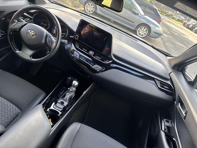 Toyota C-HR 2.0 Hybrid Style | 06-10141018 Voor meer informatie