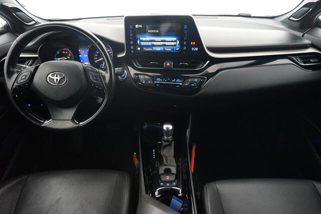 Toyota C-HR 1.8 Hybrid Bi-Tone | Trekhaak | Lederen bekleding