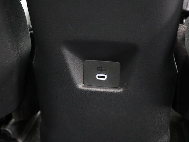 Toyota C-HR 2.0 Plug-in Hybrid 220 First Edition | Stoel- en stuurwielverwarming | Voorruitverwarming | Keyless Entry | All Season Banden |