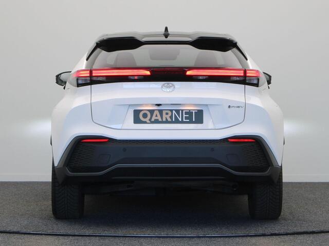 Toyota C-HR 2.0 Plug-in Hybrid 220 First Edition | Stoel- en stuurwielverwarming | Voorruitverwarming | Keyless Entry | All Season Banden |