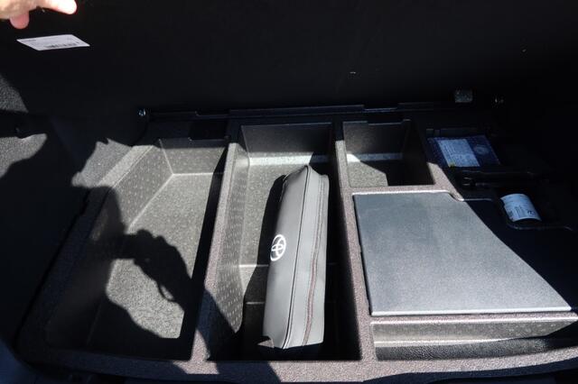 Toyota C-HR 2.0 HYBRID EXECUTIVE, APPLE CARPLAY, CAMERA ENZ...