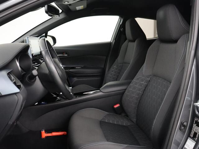 Toyota C-HR 2.0 Hybrid First Edition | Stoelverwarming | Adaptive cruise | Camera | Carplay | JBL Sound | Keyless | Full LED | Navigatie | Dodehoek detectie | Climate control | Bluetooth