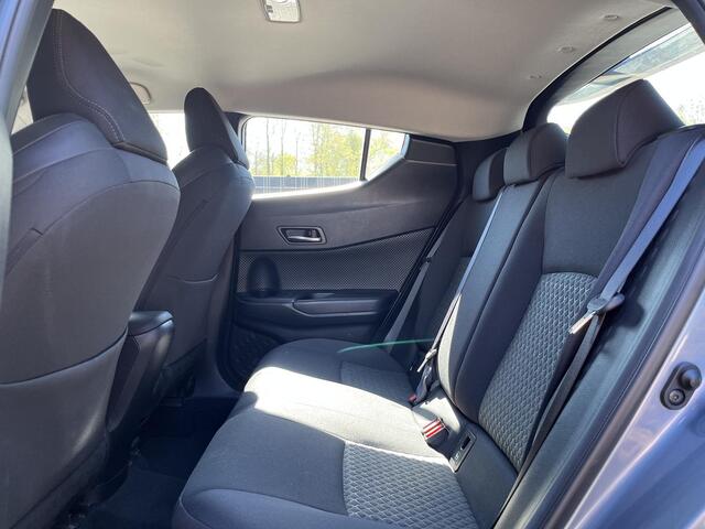 Toyota C-HR 1.8 Hybrid Dynamic | Dodehoekdetectie | LED | Carplay | Adapt. cruise | Navi |