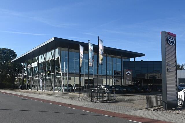 Toyota C-HR First Edition 77 kWh