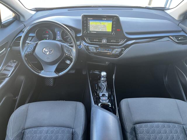 Toyota C-HR 1.8 Hybrid Dynamic NL Auto Parkeersensoren Navi Carplay adpt Cruise