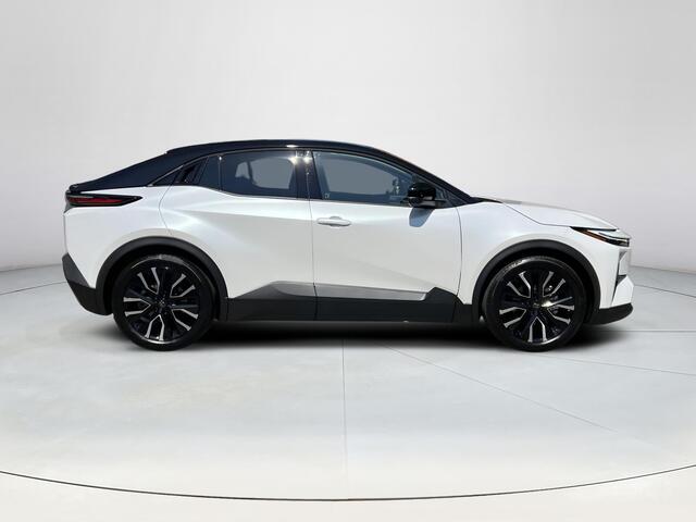 Toyota C-HR First Edition 77 kWh Bi-Tone