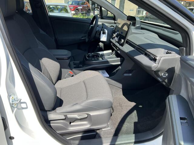 Toyota C-HR First Edition 77 kWh Bi-Tone