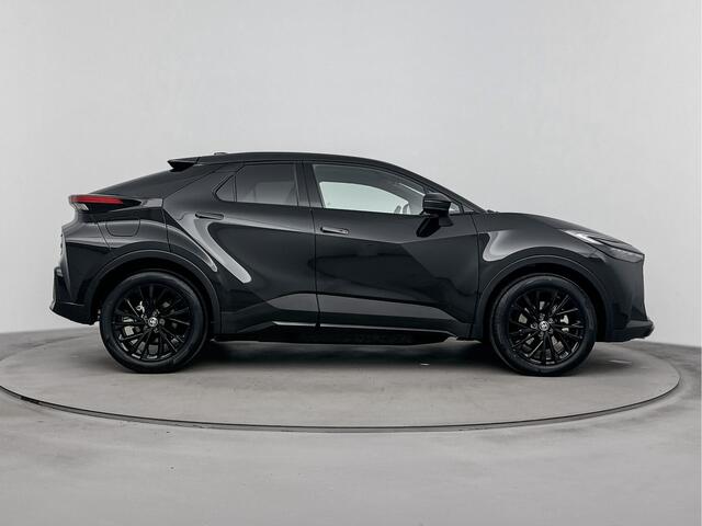 Toyota C-HR 2.0 Plug-in Hybrid 220 Black Edition | Apple Carplay & Android Auto | Parkeercamera | * | Direct leverbaar |