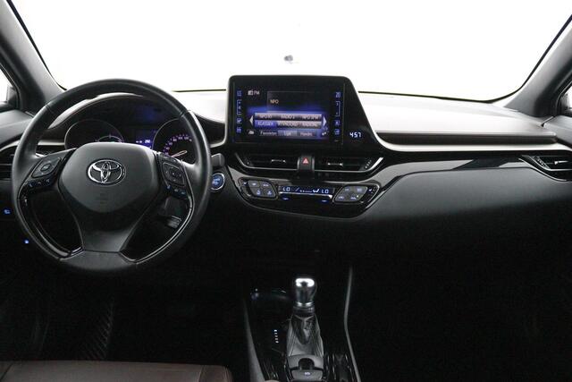 Toyota C-HR 1.8 Hybrid Premium | Stoelverwarming | Leder/stoffen bekleding | Parkeersensoren |