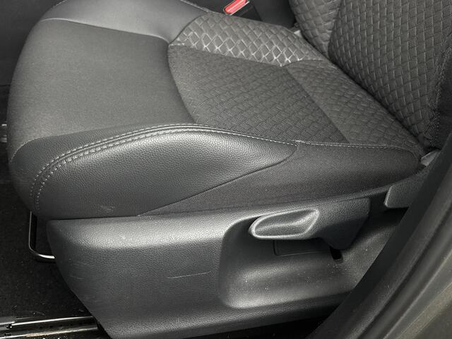 Toyota C-HR 1.8 Hybrid Dynamic | Camera | Navigatie | Carplay / Android Auto |