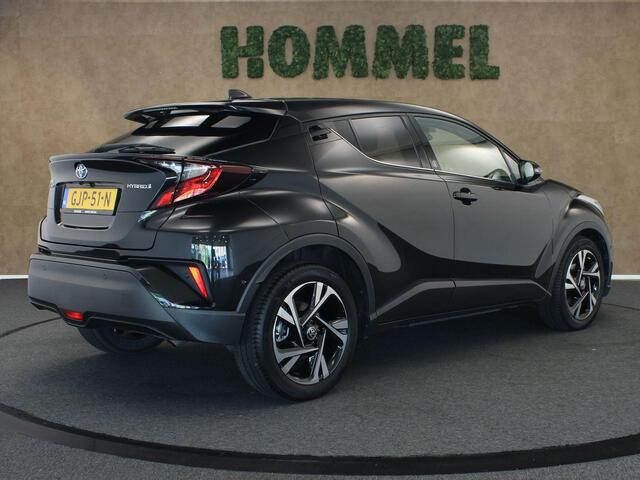 Toyota C-HR 1.8 Hybrid Style - NAVIGATIE - PARKEERASSISTENT - STOELVERWARMING - STUURVERWARMING - PARKEERSENSOREN VOOR/ ACHTER - KEYLESS ENTRY/ START - DODEHOEK DETECTIE - 18 INCH LICHT METALEN VELGEN - CAMERA