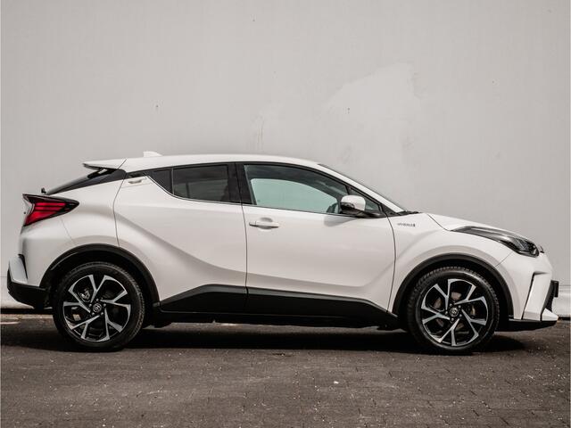 Toyota C-HR 1.8 Hybrid Aut. Business Intro Stoelverwarming/ JBL/ Adapt. cruise/ Camera/ Blindspot