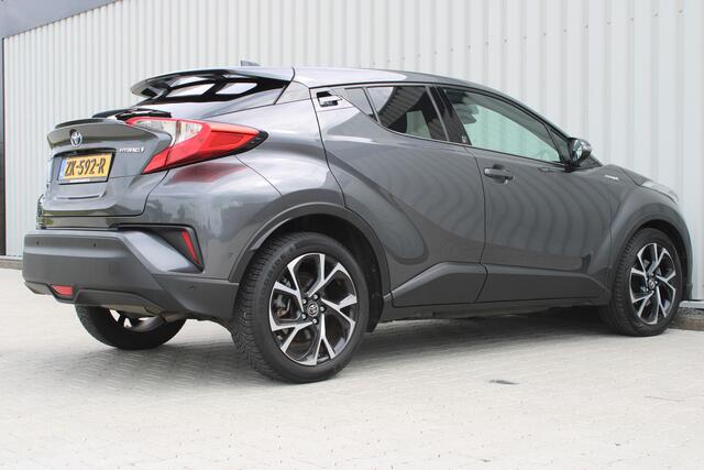 Toyota C-HR 1.8 Hybrid Business Intro | Incl. 12 maanden garantie | Adaptieve cruise control | Stoel/stuurverwarming | Parkeercamera | Navigatie | DAB radio | Lane assist |