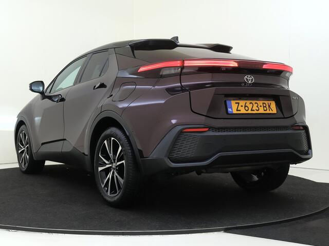 Toyota C-HR 1.8 Hybrid 140 First Edition Navigatie | Climate Control | Camera en Parkeer hulp | Lichtmetalen Velgen |