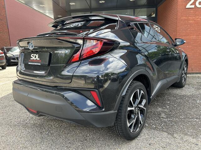Toyota C-HR 1.8 Hybrid Dynamic // FULL LED // NAVI + CARPLAY // ADAPTIVE CRUISE // CAMERA // PDC V+A // KEYLESS