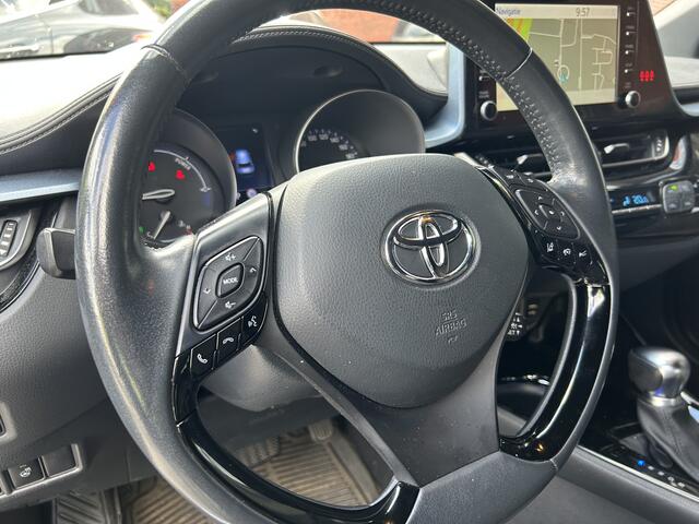 Toyota C-HR 1.8 Hybrid Dynamic // FULL LED // NAVI + CARPLAY // ADAPTIVE CRUISE // CAMERA // PDC V+A // KEYLESS
