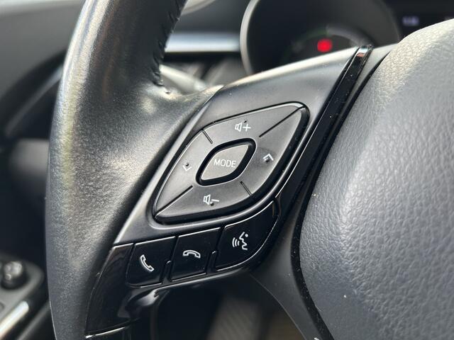 Toyota C-HR 1.8 Hybrid Dynamic // FULL LED // NAVI + CARPLAY // ADAPTIVE CRUISE // CAMERA // PDC V+A // KEYLESS
