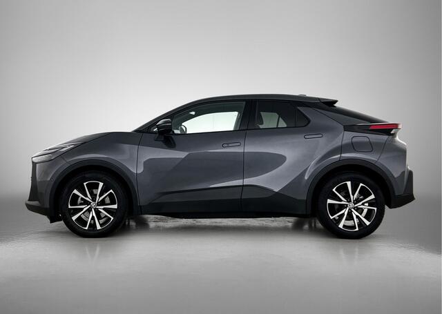 Toyota C-HR 2.0 Plug-in Hybrid 220 First Edition | Parkeersensoren V+A | Stuur-Stoelverwarming Onderweg-naar-dealer