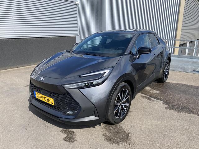 Toyota C-HR 1.8 Hybrid 140 First Edition Trekhaak, 360° camera, dodehoek detectie, Apple CarPlay/Android Auto, keyless, parkeersensoren, NL-auto!
