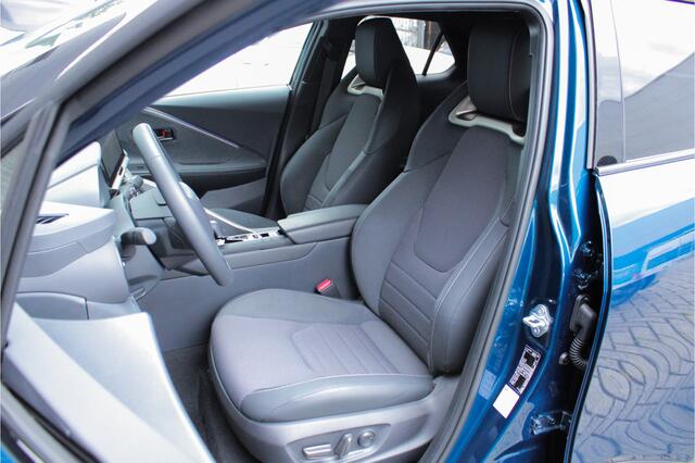 Toyota C-HR 2.0 Plug-in Hybrid 220 Executive |trekhaak|leder/alcantara|JBL|elektrische achterklep|